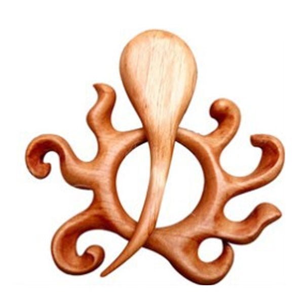 lusailstore - wooden animal brooches