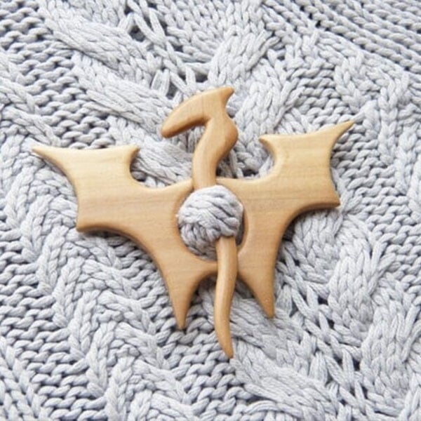 lusailstore - wooden animal brooches