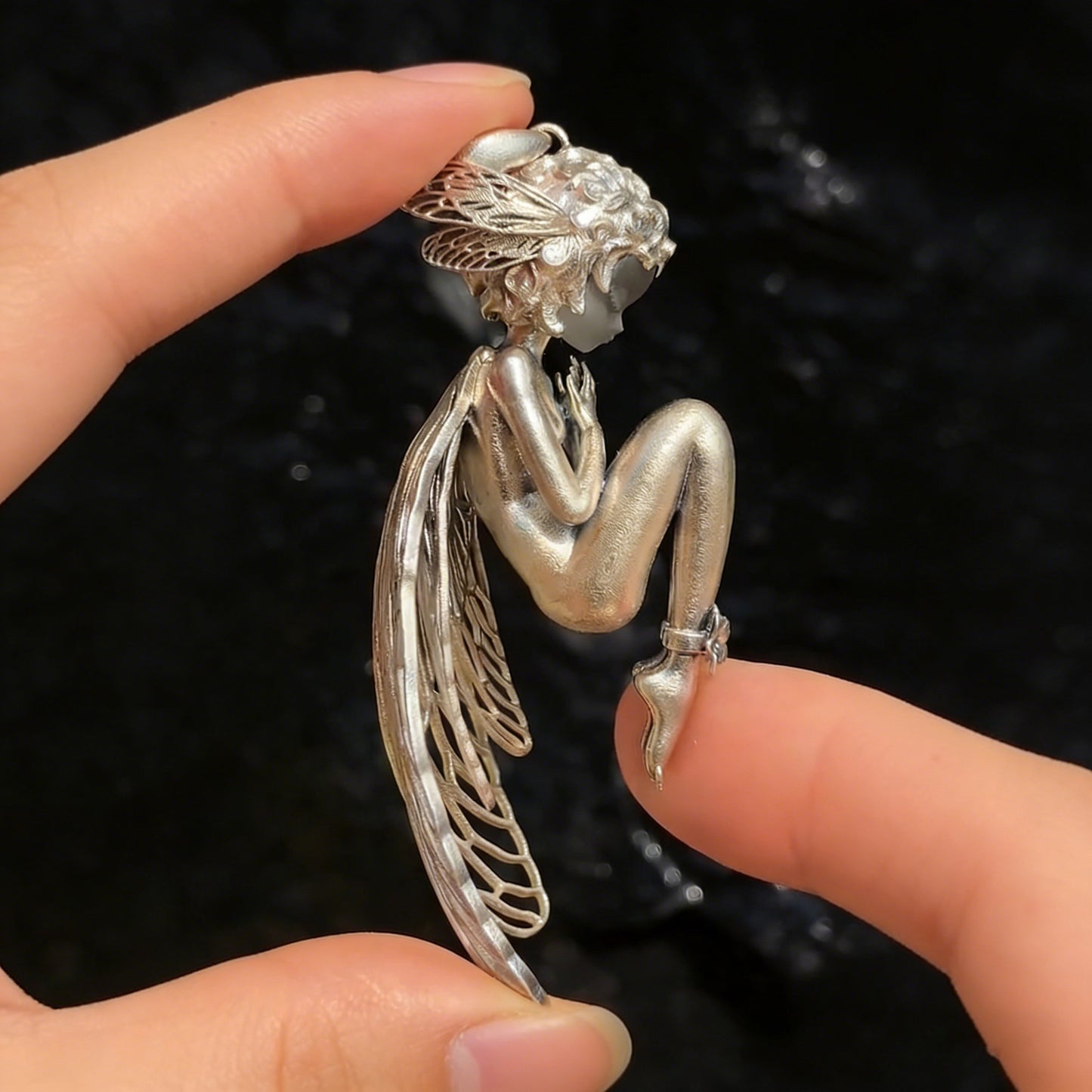 lusailstore - Silent Angel Pendant