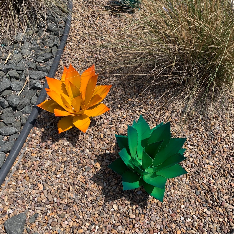 lusailstore - Decorative metal plant agave