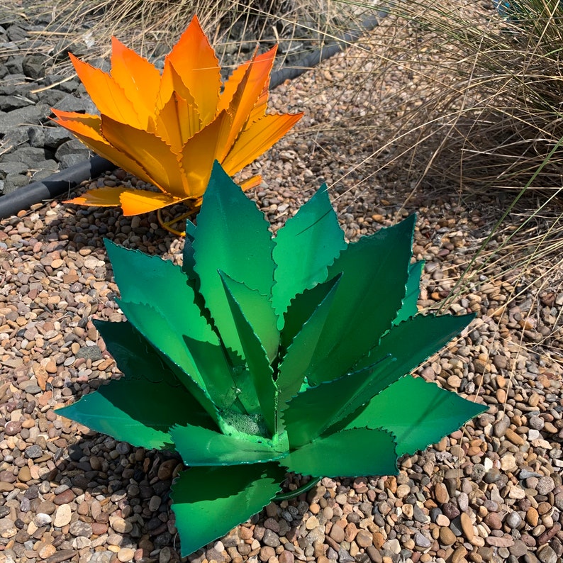 lusailstore - Decorative metal plant agave
