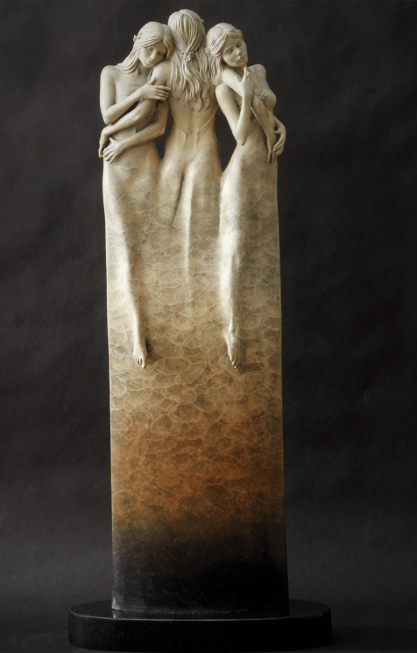 lusailstore - Sculpture of Three Goddess Embracing