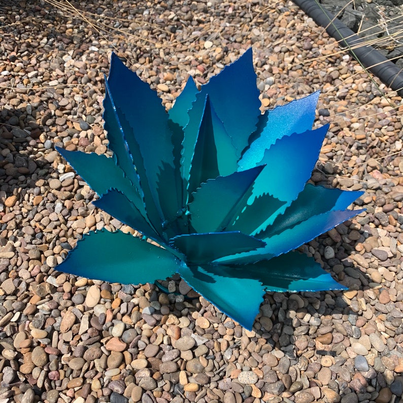 lusailstore - Decorative metal plant agave