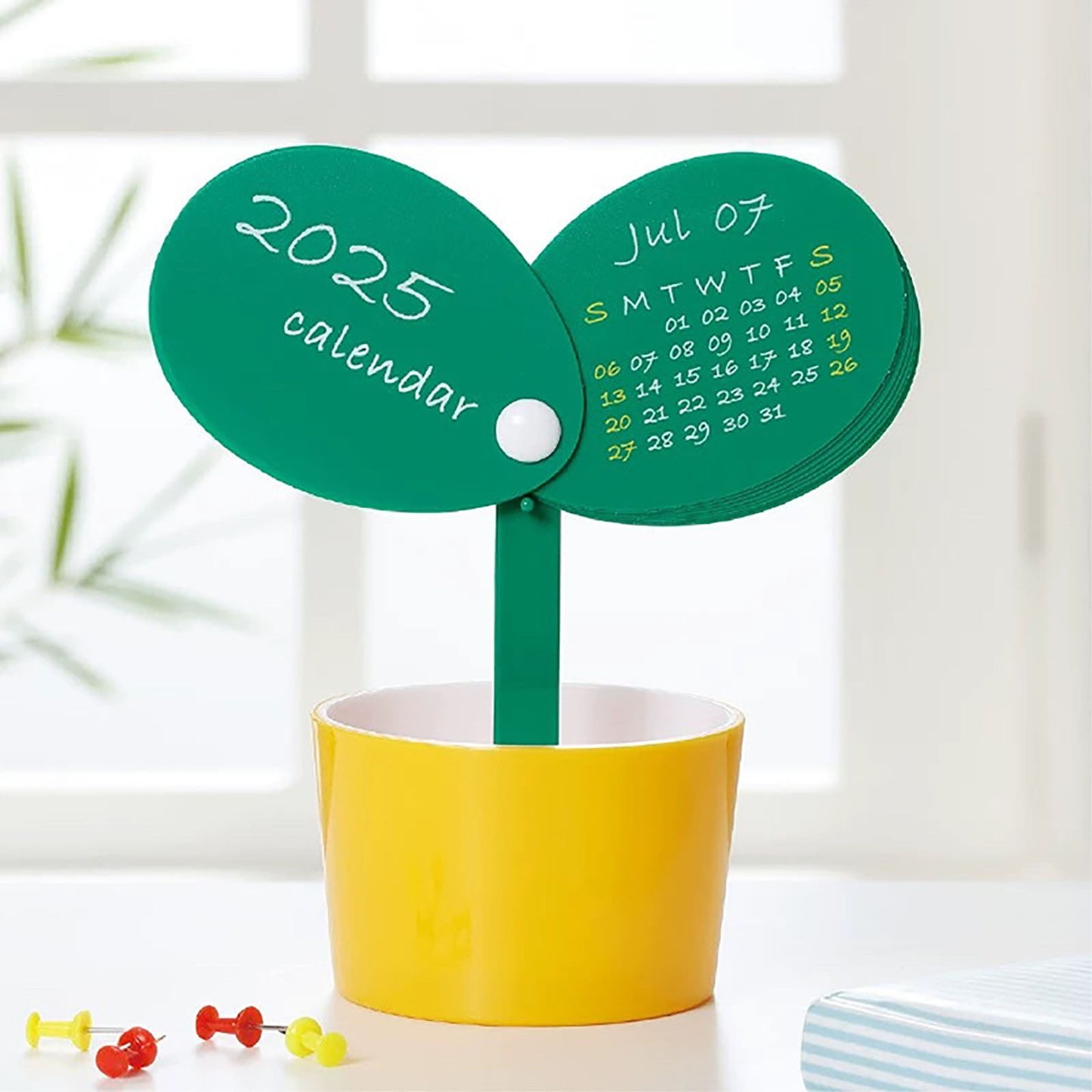 lusailstore - 2025 Cute Flower Pot Pen Holder Calendar