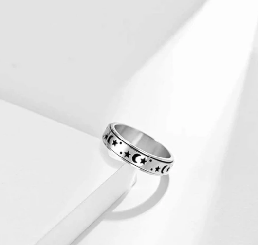 lusailstore - Moon and Stars Rotating Ring