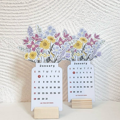 lusailstore - 2025 Bloomy Flowers Desk Calendar