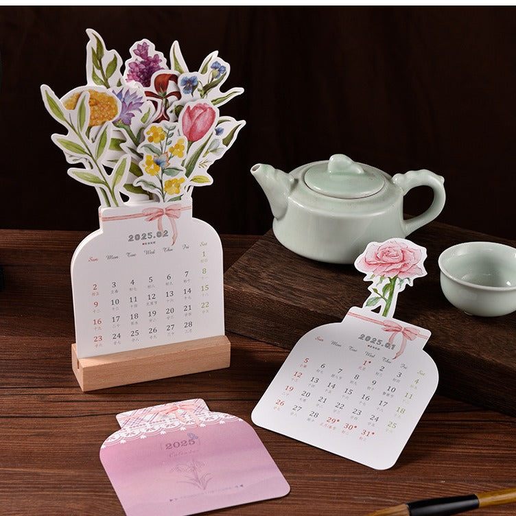 lusailstore - 2025 Bloomy Flowers Desk Calendar