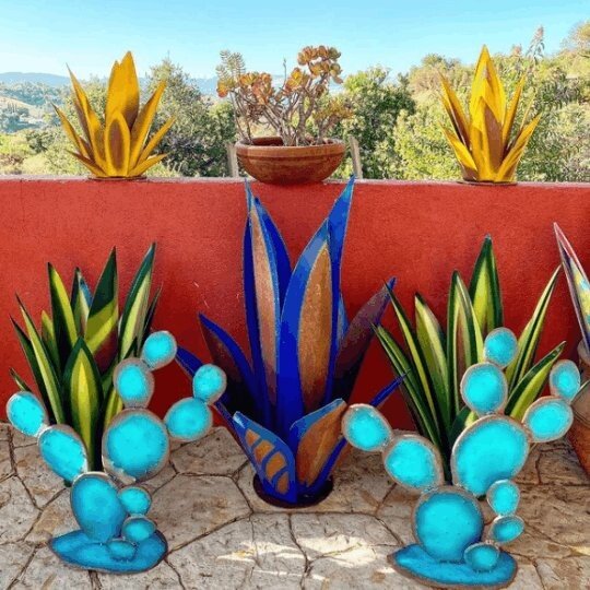 lusailstore- Waterproof Solar Garden Agave