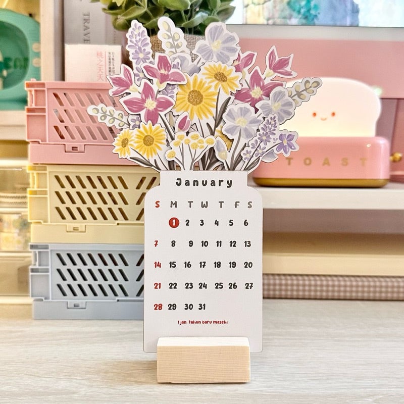 lusailstore - 2025 Bloomy Flowers Desk Calendar